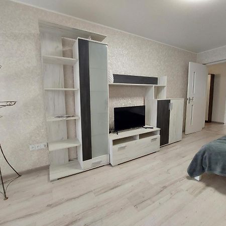 Апартаменти Молоді Lutskdoba Exterior foto